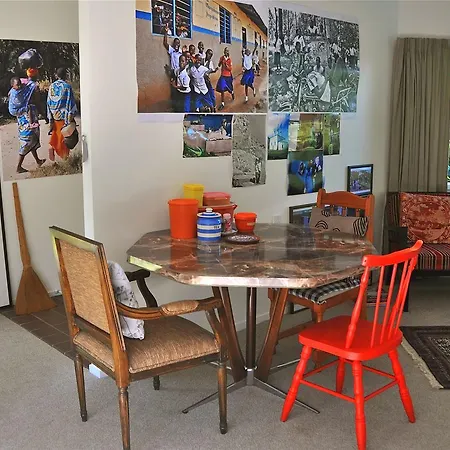 Art Bnb Devonport